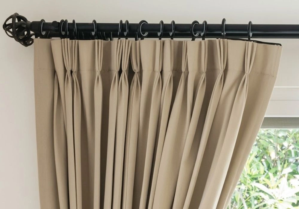 Decorative dark bronze curtain accessories rings