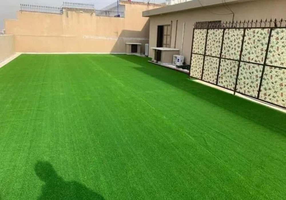 Durable artificial grass carpet for Dubai rooftop