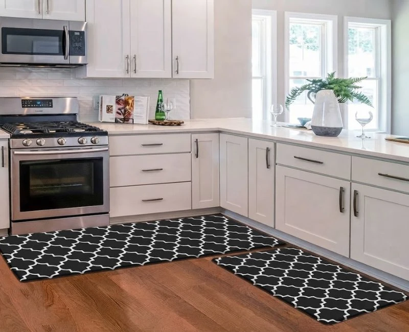 Black and white geometric kitchen mat Dubai
