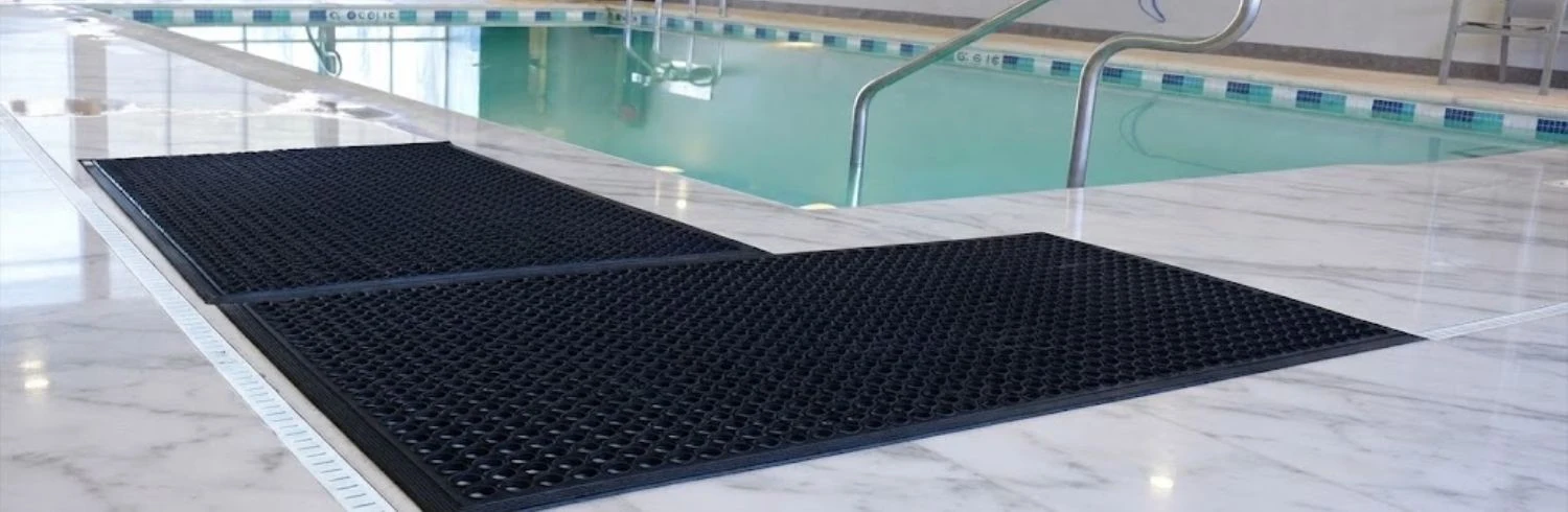 Poolside anti-slip rubber matting Dubai