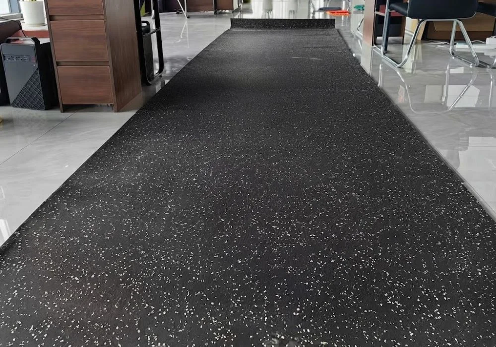 Speckled rubber flooring roll Dubai office