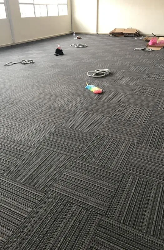 Professional Office Carpet Tiles Fitting